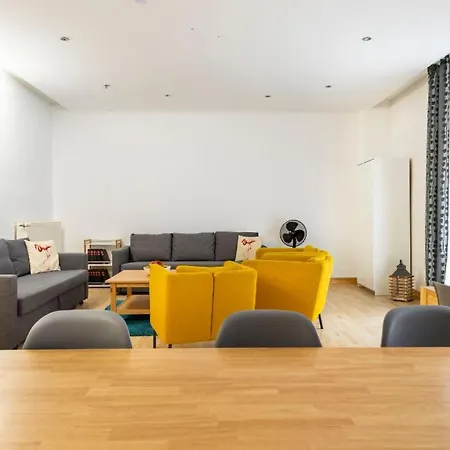 Big Aprtment In Berlin-friedrichshain