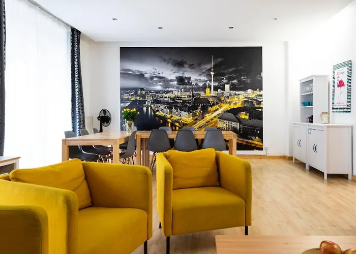 Big Aprtment In Berlin-friedrichshain Appartement Berlijn